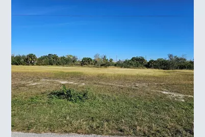 1927 NE 18th Place, Cape Coral, FL 33909 - Photo 3