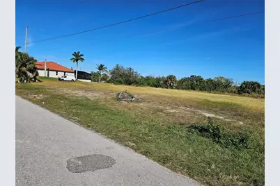 1927 NE 18th Place, Cape Coral, FL 33909 - Photo 5