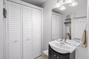 750 N Tamiami Trl, Sarasota, FL 34236 - Photo 17