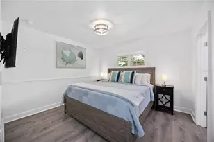 1865 Orchid St, Sarasota, FL 34239 - Photo 19