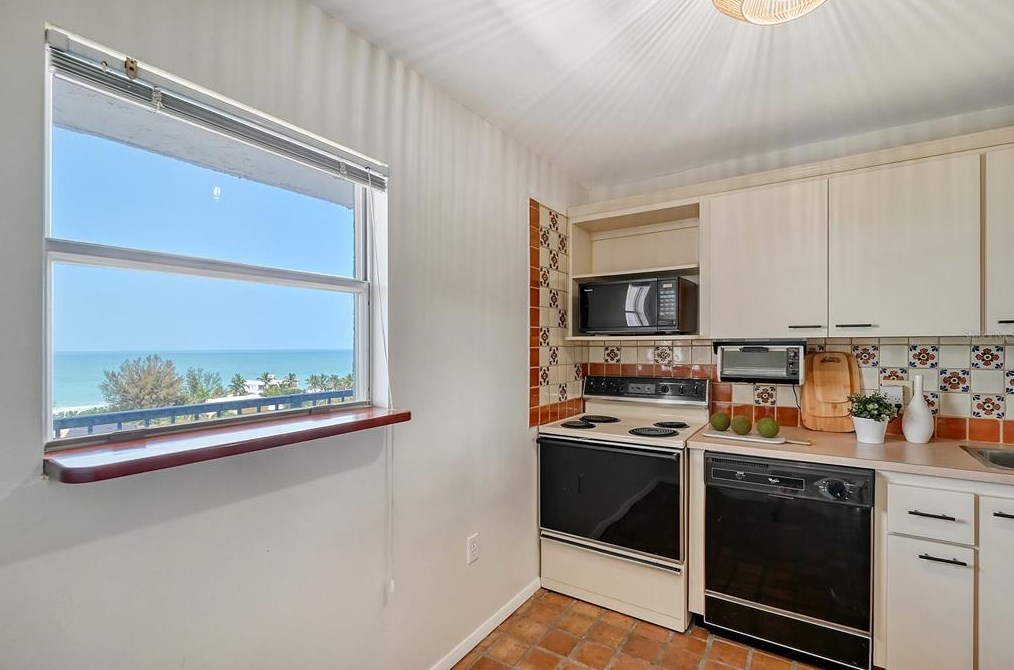 9397 Midnight Pass Rd, Sarasota FL 34242-2923 exterior