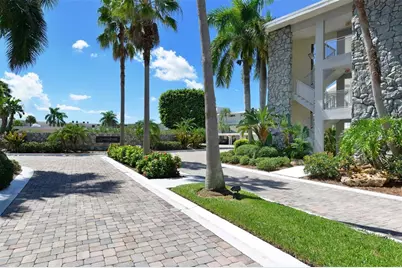 100 Sands Point Road #324, Longboat Key, FL 34228 - Photo 7