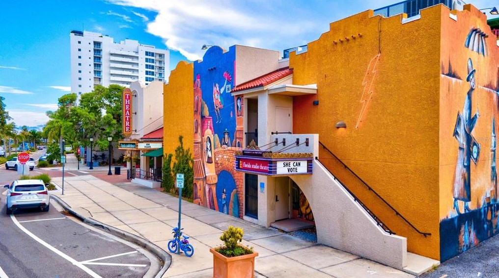 755 Palm Ave, Sarasota FL  34236-7724 exterior