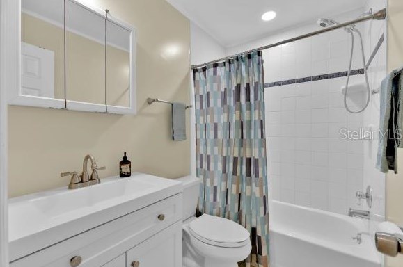 3733 Feather Dr, Lakeland FL 33812-4127 exterior