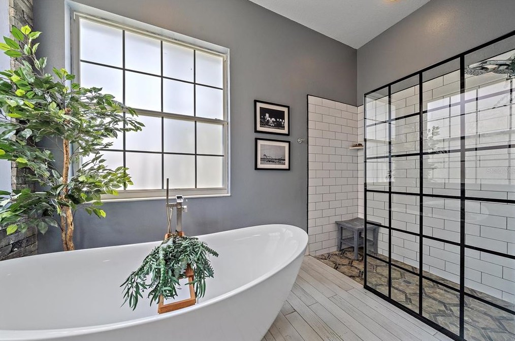 6715 70th Ct, Bradenton FL  34203-7101 exterior