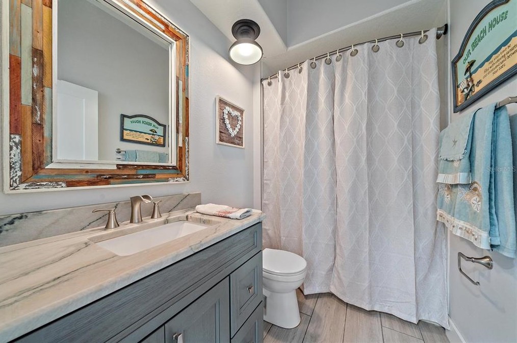 6715 70th Ct, Bradenton FL  34203-7101 exterior