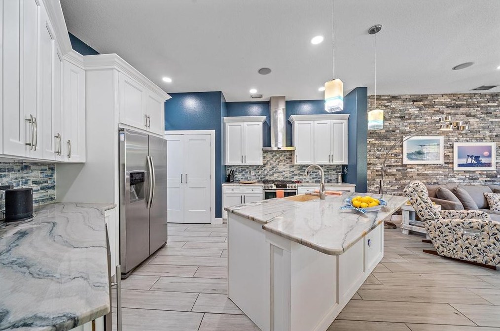 6715 70th Ct, Bradenton FL  34203-7101 exterior