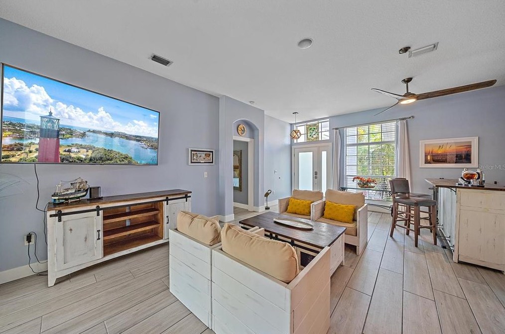 6715 70th Ct, Bradenton FL  34203-7101 exterior