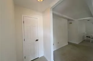 2025 Amanda Dr, Sarasota, FL 34232 - Photo 3