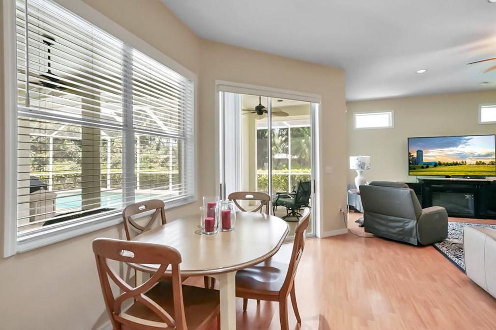 4416 Golden Lk Dr, Sarasota FL  34233-1978 exterior