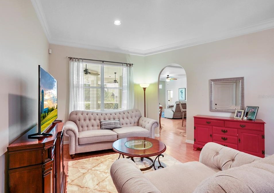 4416 Golden Lk Dr, Sarasota FL  34233-1978 exterior