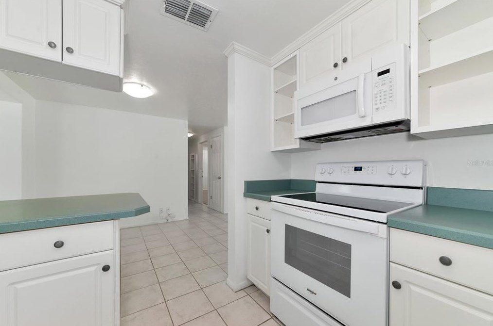 3007 Bayshore Gdn Pkwy, Bradenton FL  34207-4337 exterior