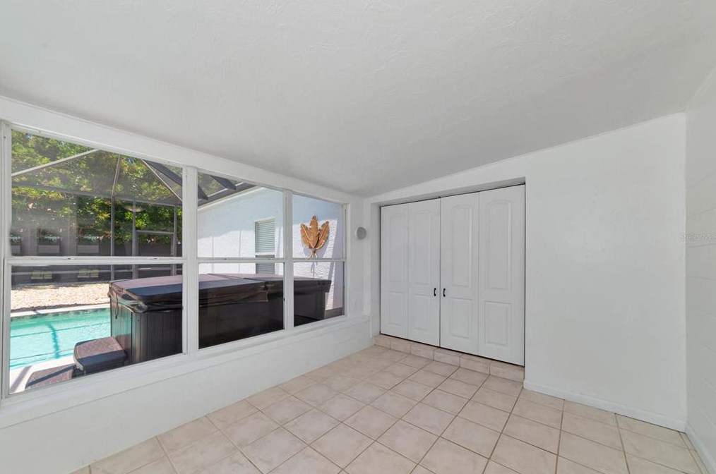 3007 Bayshore Gdn Pkwy, Bradenton FL  34207-4337 exterior