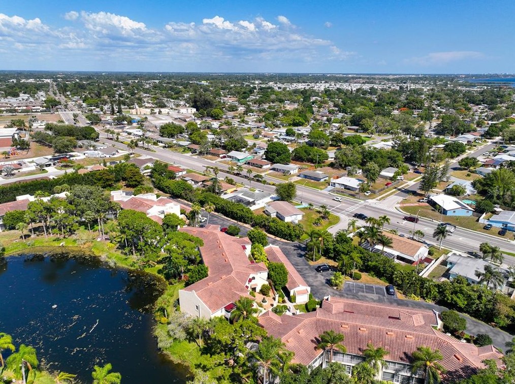 3007 Bayshore Gdn Pkwy, Bradenton FL  34207-4337 exterior