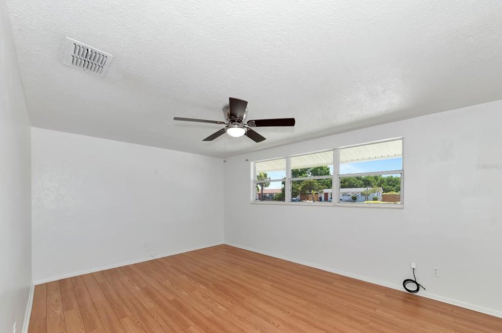 3007 Bayshore Gdn Pkwy, Bradenton FL  34207-4337 exterior