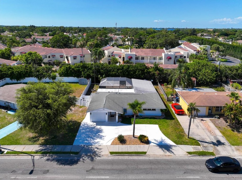 3007 Bayshore Gdn Pkwy, Bradenton FL  34207-4337 exterior