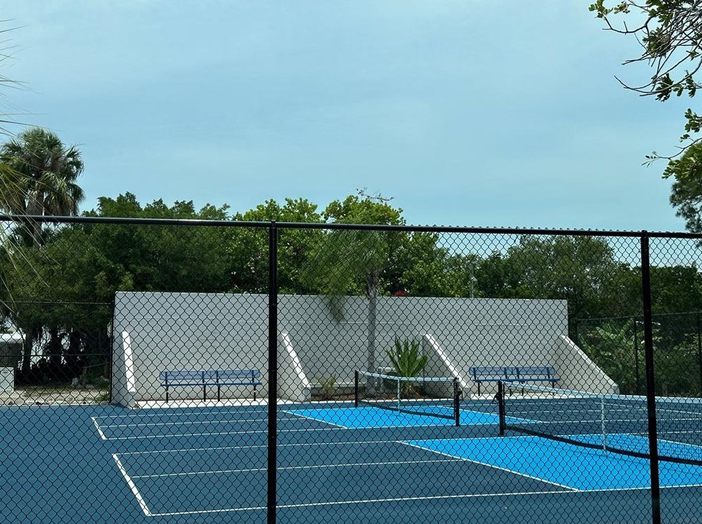 3007 Bayshore Gdn Pkwy, Bradenton FL  34207-4337 exterior