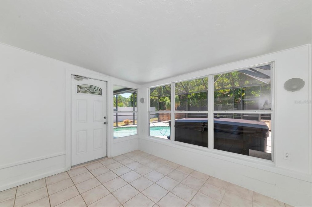 3007 Bayshore Gdn Pkwy, Bradenton FL  34207-4337 exterior