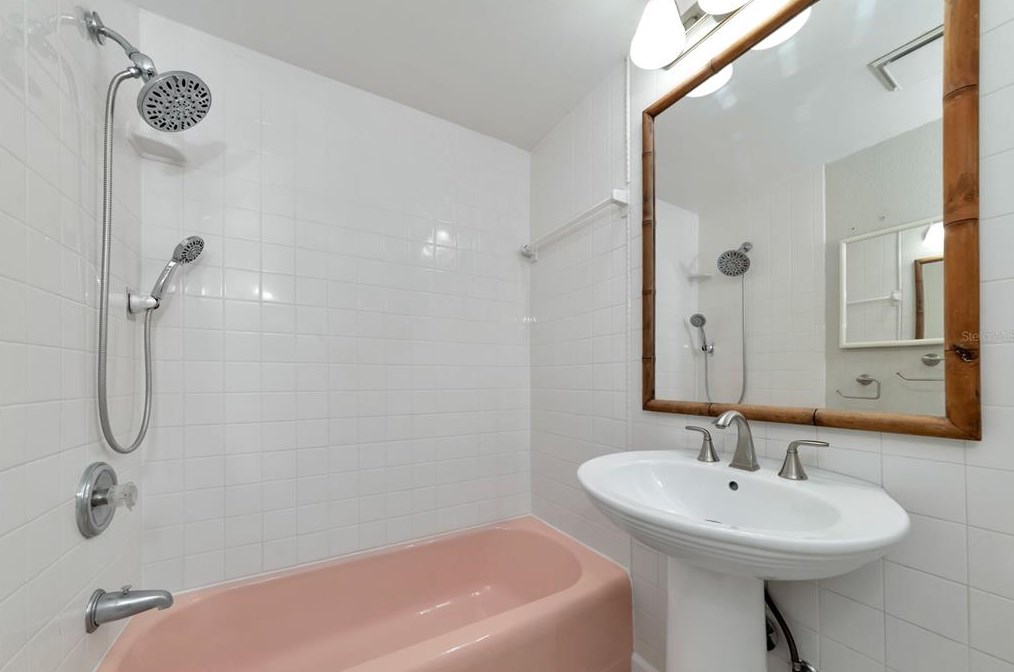 3007 Bayshore Gdn Pkwy, Bradenton FL  34207-4337 exterior