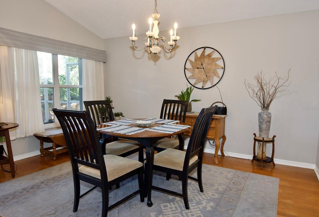 4912 Linsey Ct, Sarasota FL 34243-4556 exterior