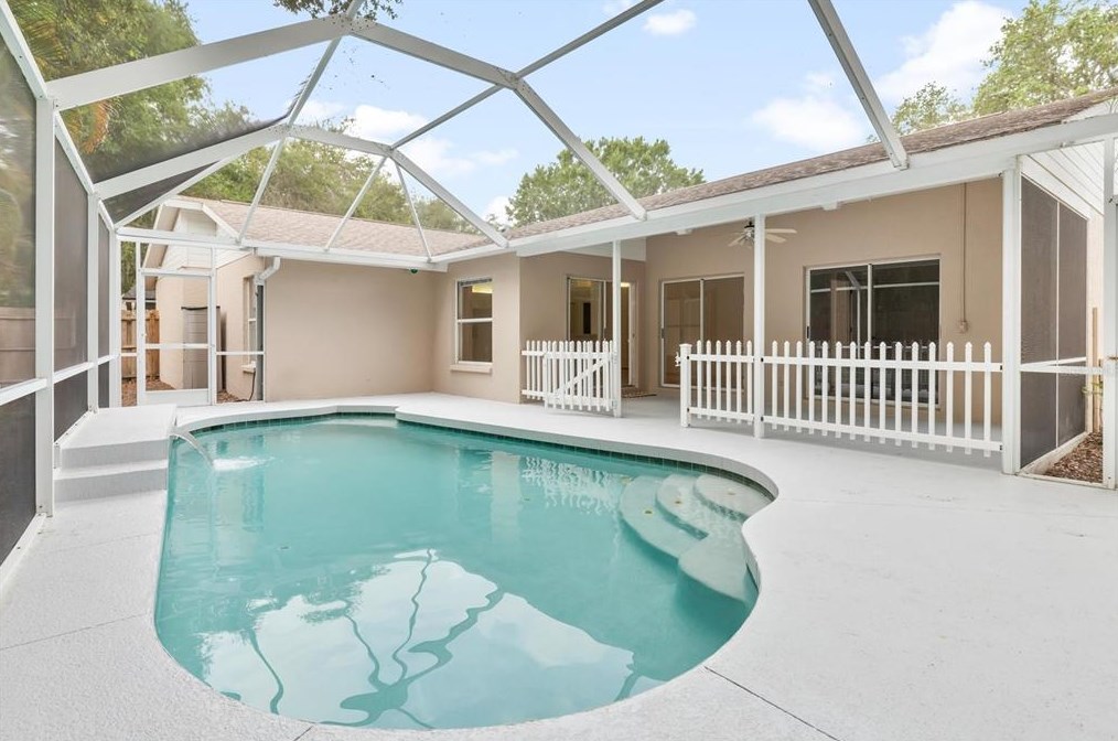 5629 Wilde Oak Way, Sarasota FL  34232-6611 exterior