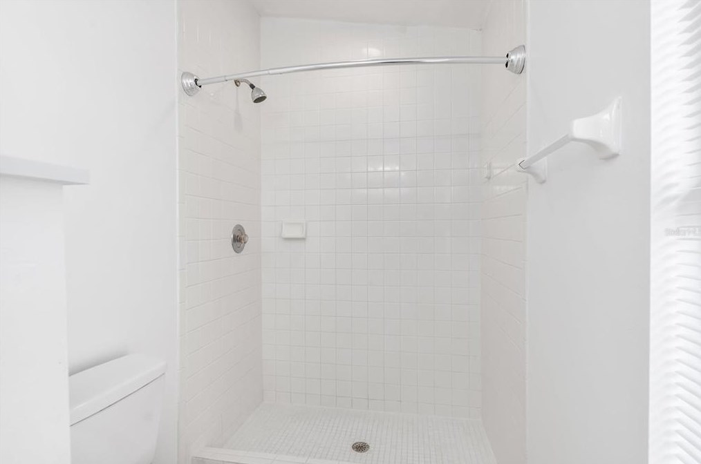 5629 Wilde Oak Way, Sarasota FL  34232-6611 exterior