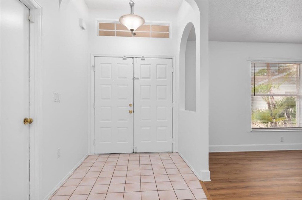 5629 Wilde Oak Way, Sarasota FL  34232-6612 exterior