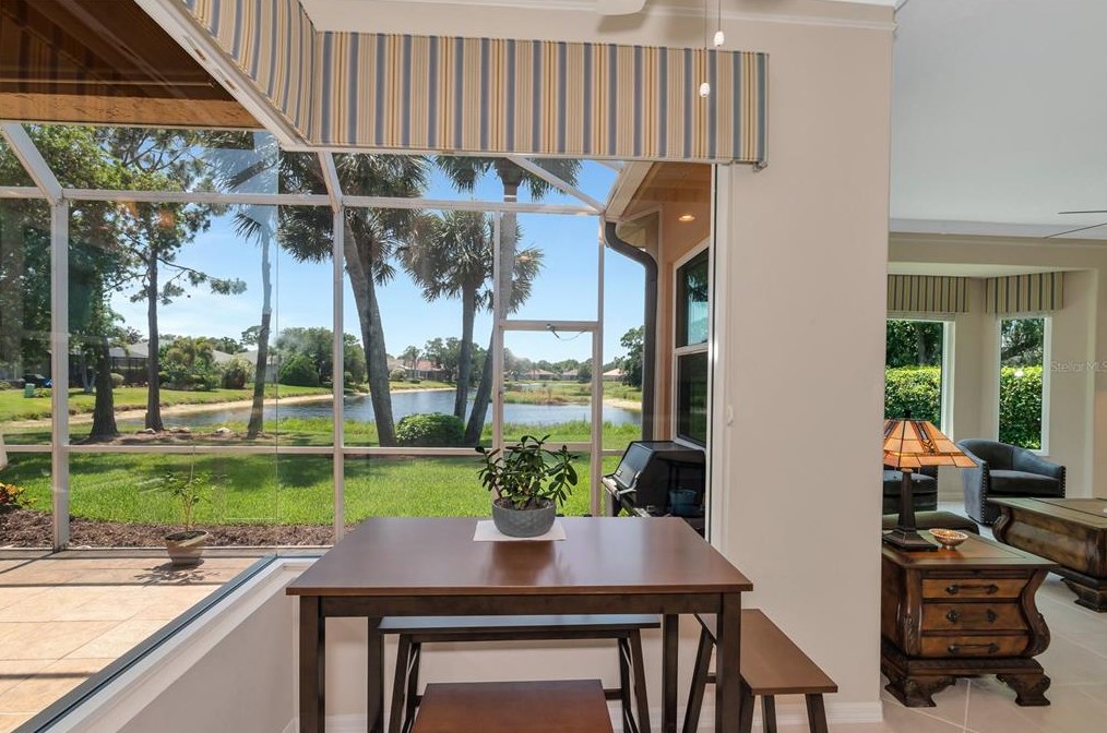 7348 Featherstone Blvd, Sarasota FL 34238-4394 exterior