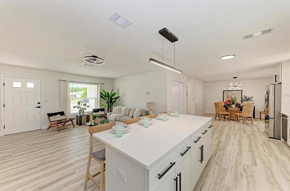 4914 34 Ave, Bradenton FL  34208-6930 exterior