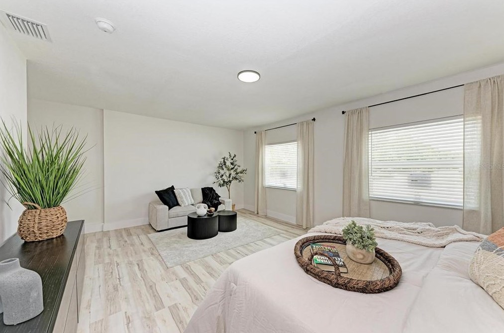 4914 34 Ave, Bradenton FL  34208-6930 exterior