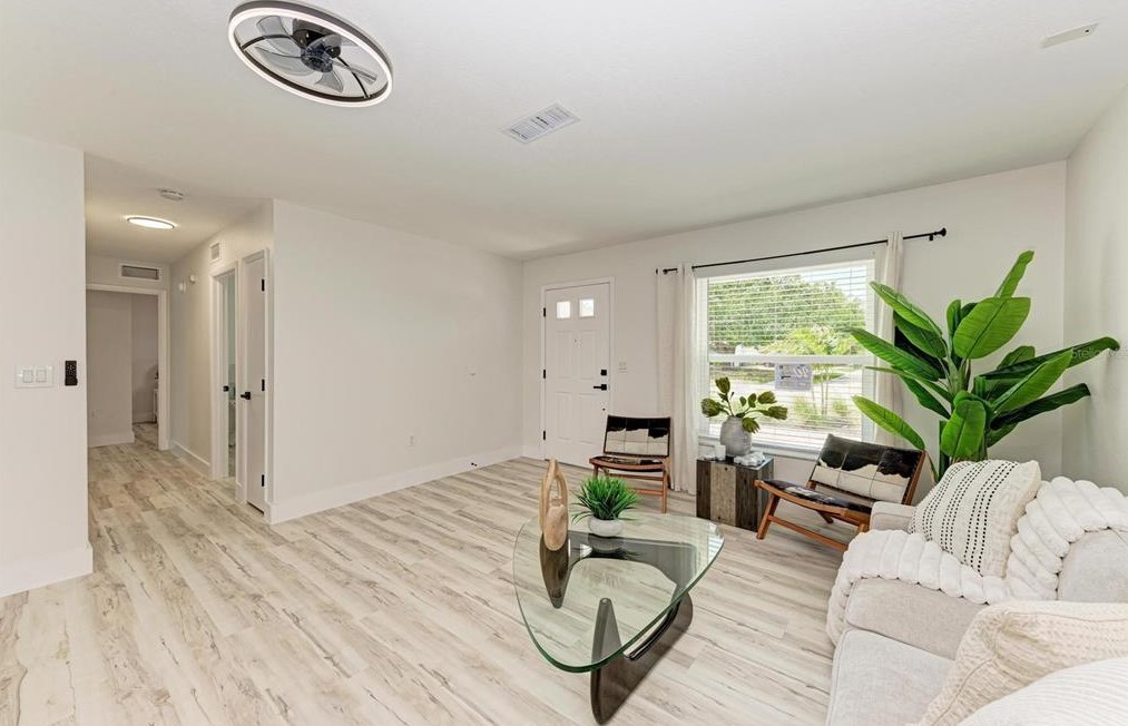 4914 34 Ave, Bradenton FL  34208-6930 exterior