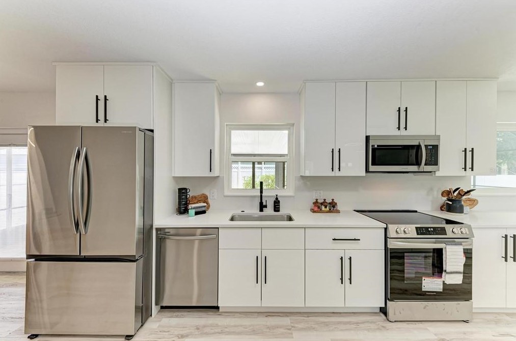 4914 34 Ave, Bradenton FL  34208-6930 exterior