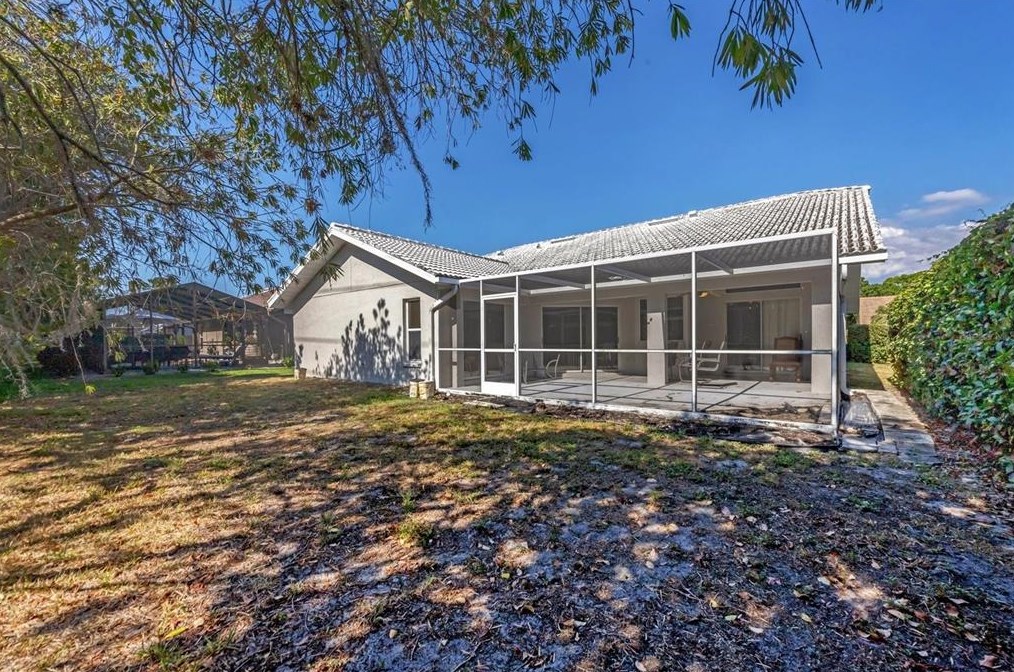 6409 Stone River Rd, Bradenton FL  34203-7817 exterior