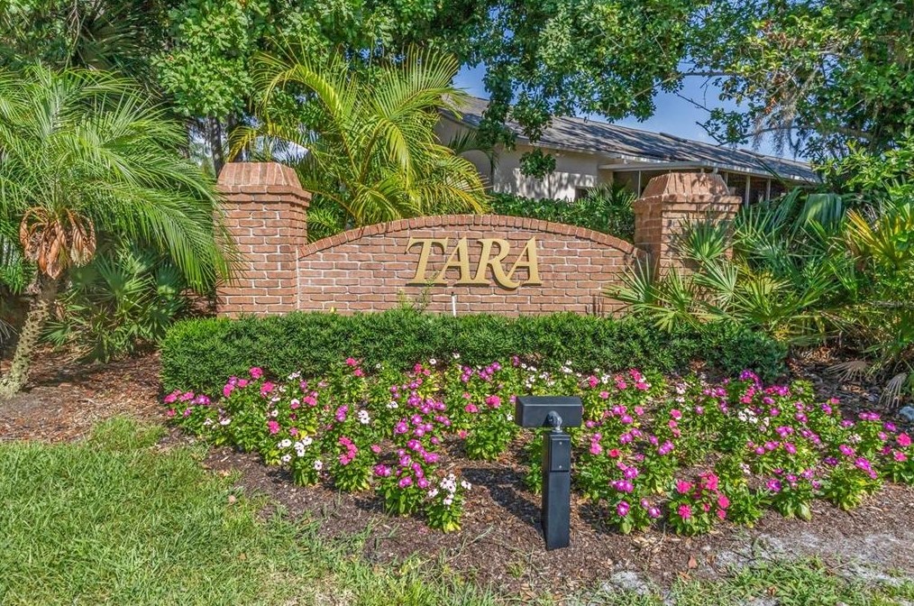 6409 Stone River Rd, Bradenton FL  34203-7817 exterior