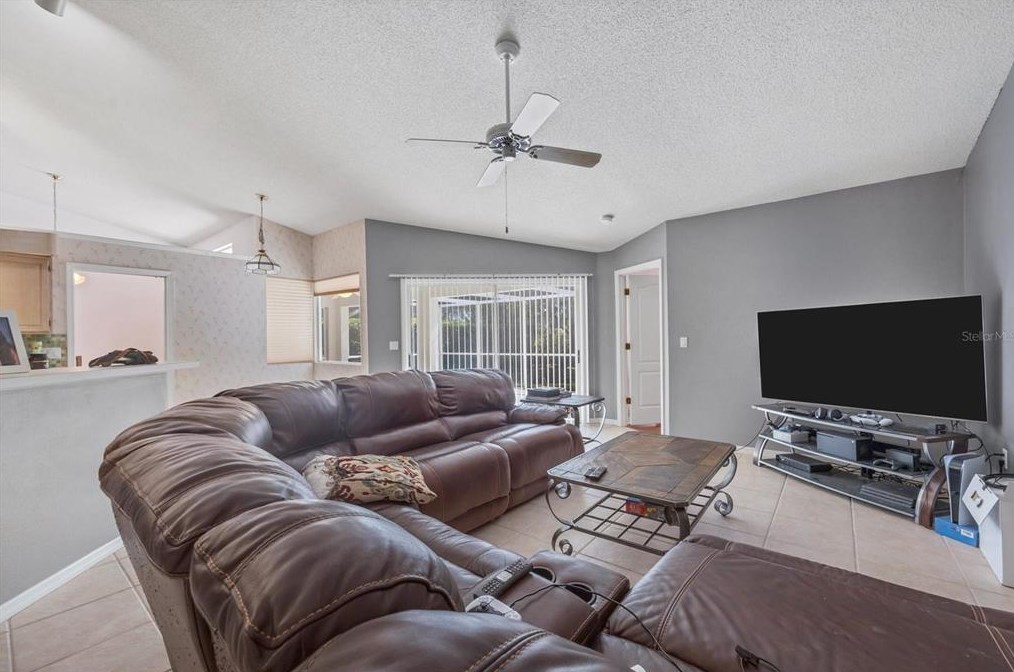 6409 Stone River Rd, Bradenton FL  34203-7817 exterior