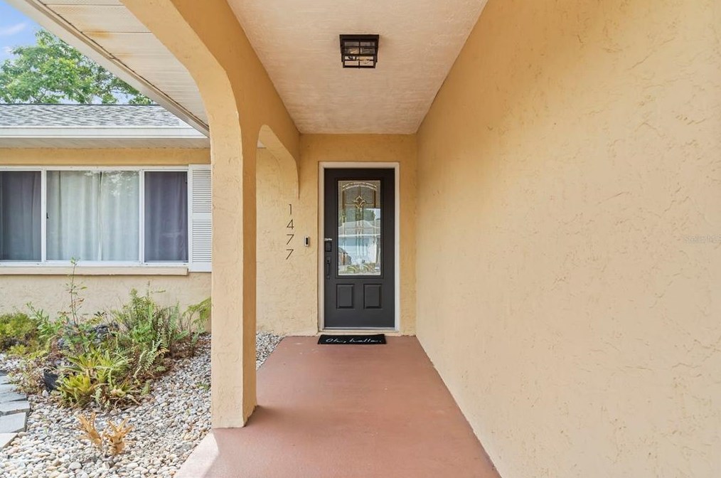 1477 Georgetowne Dr, Sarasota FL  34232-2011 exterior