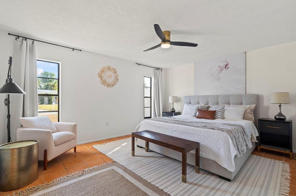 1477 Georgetowne Dr, Sarasota FL  34232-2011 exterior