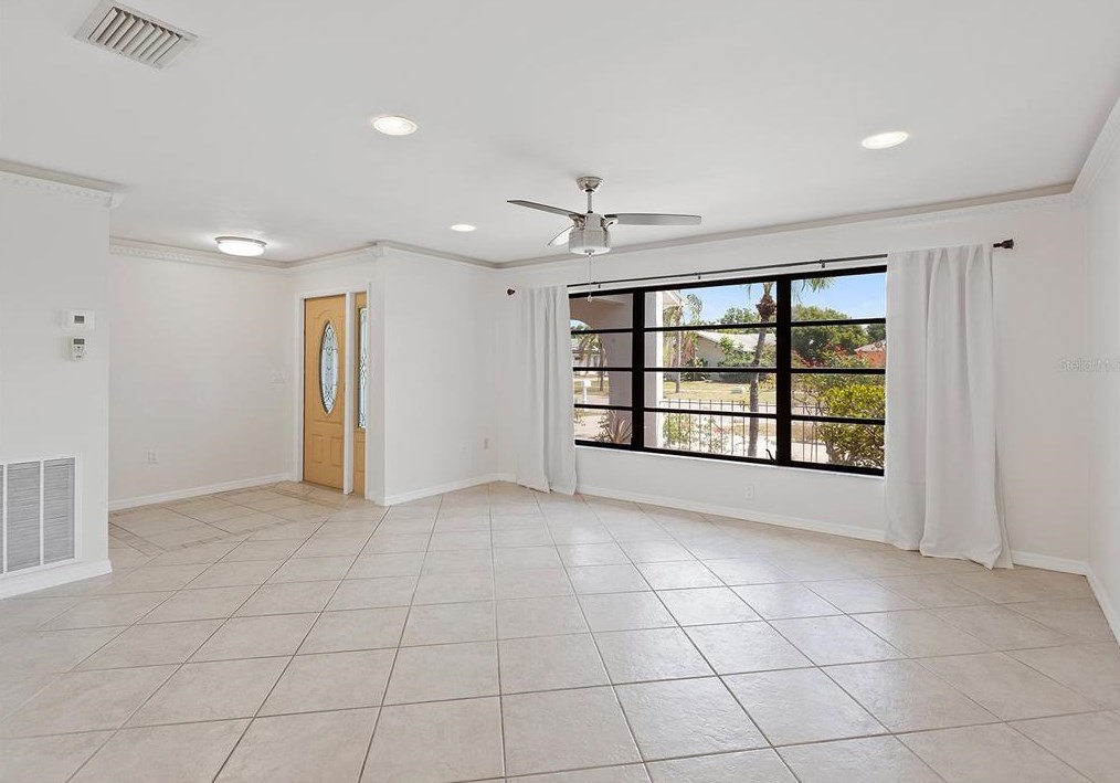 1702 Oak Vw Dr, Sarasota FL  34232-3358 exterior