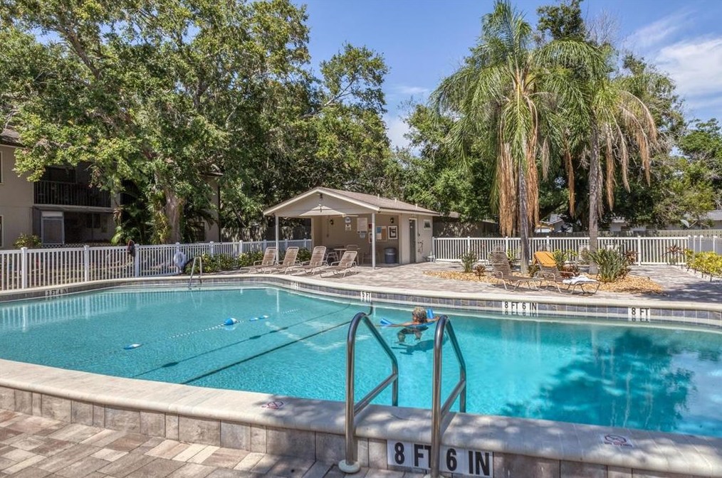 5615 Summer Side Ln, Sarasota FL  34231-8303 exterior