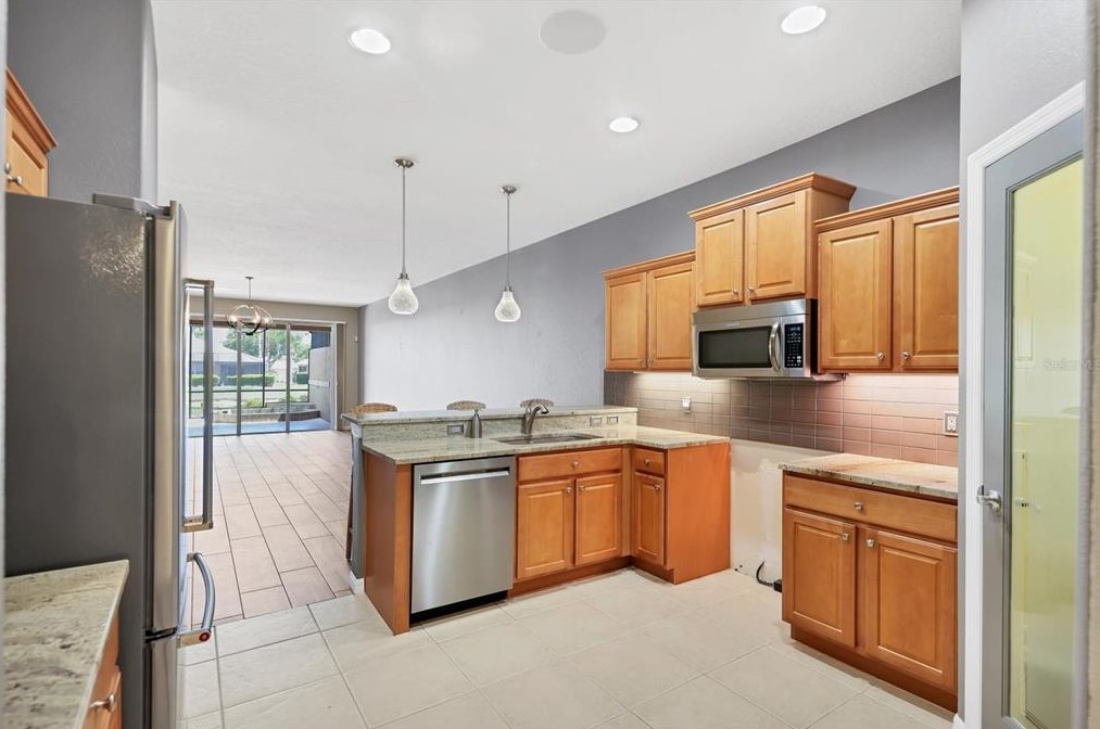 8311 Eagle Is Pl, Bradenton FL  34212-9323 exterior