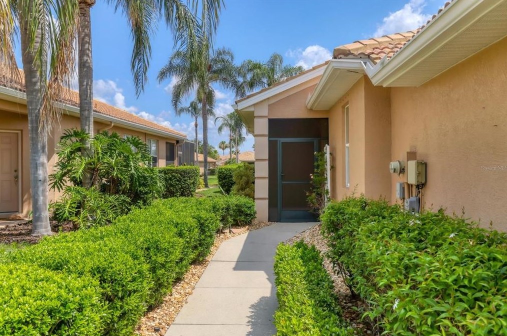 8311 Eagle Isles Pl, Bradenton FL  34212-9323 exterior