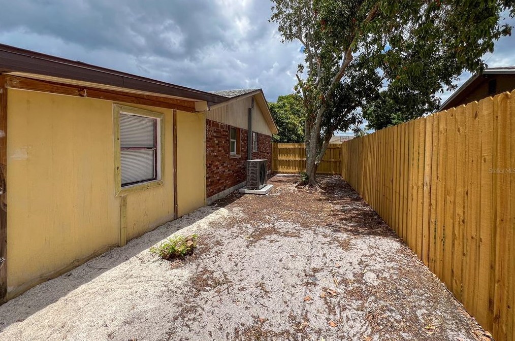 408 59 Ave Dr, Bradenton FL  34207-4221 exterior