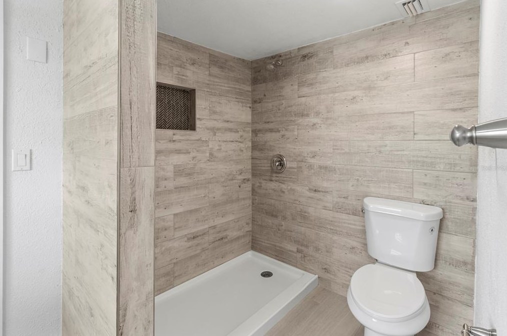 408 59 Ave Dr, Bradenton FL  34207-4221 exterior