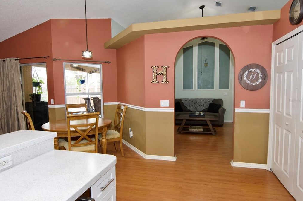 4930 72 St, Bradenton FL  34203-7946 exterior