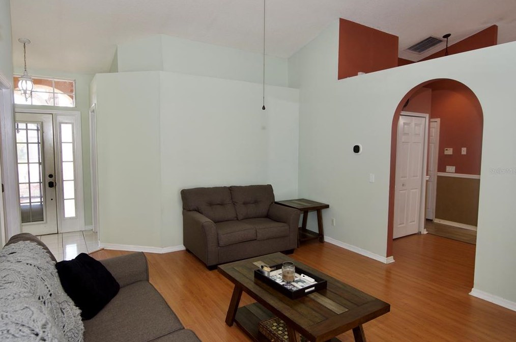 4930 72 St, Bradenton FL  34203-7946 exterior