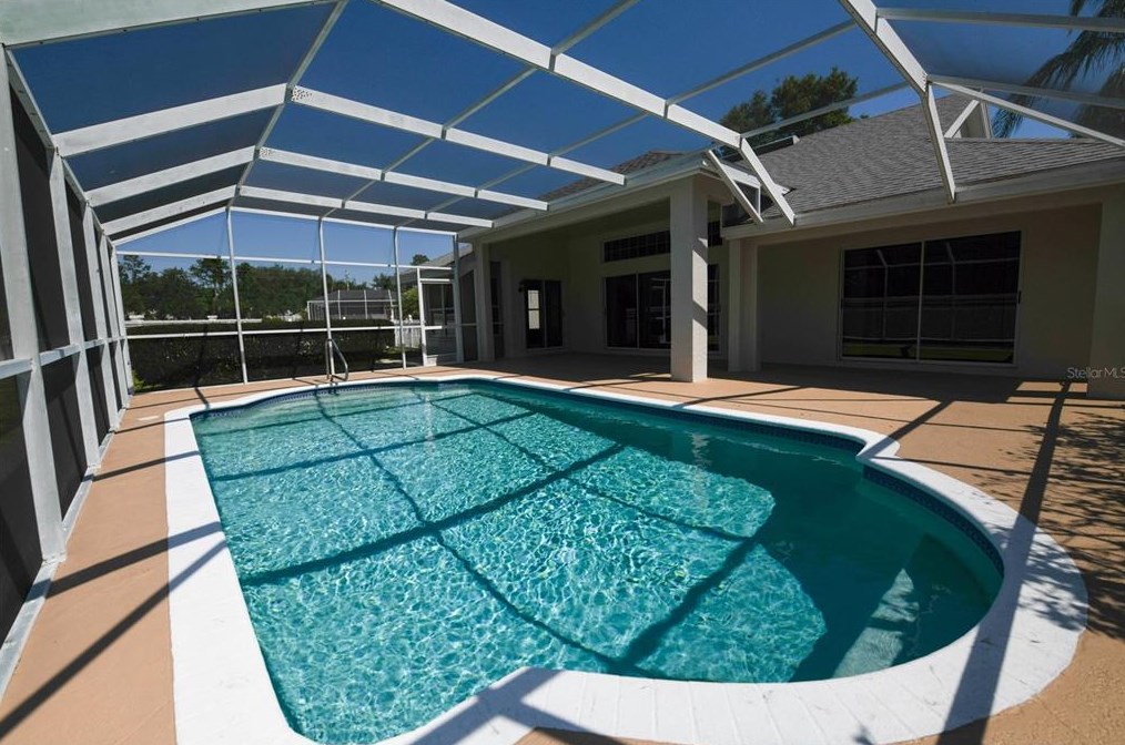 6121 55th Avenue Cir, Bradenton FL  34203-9755 exterior