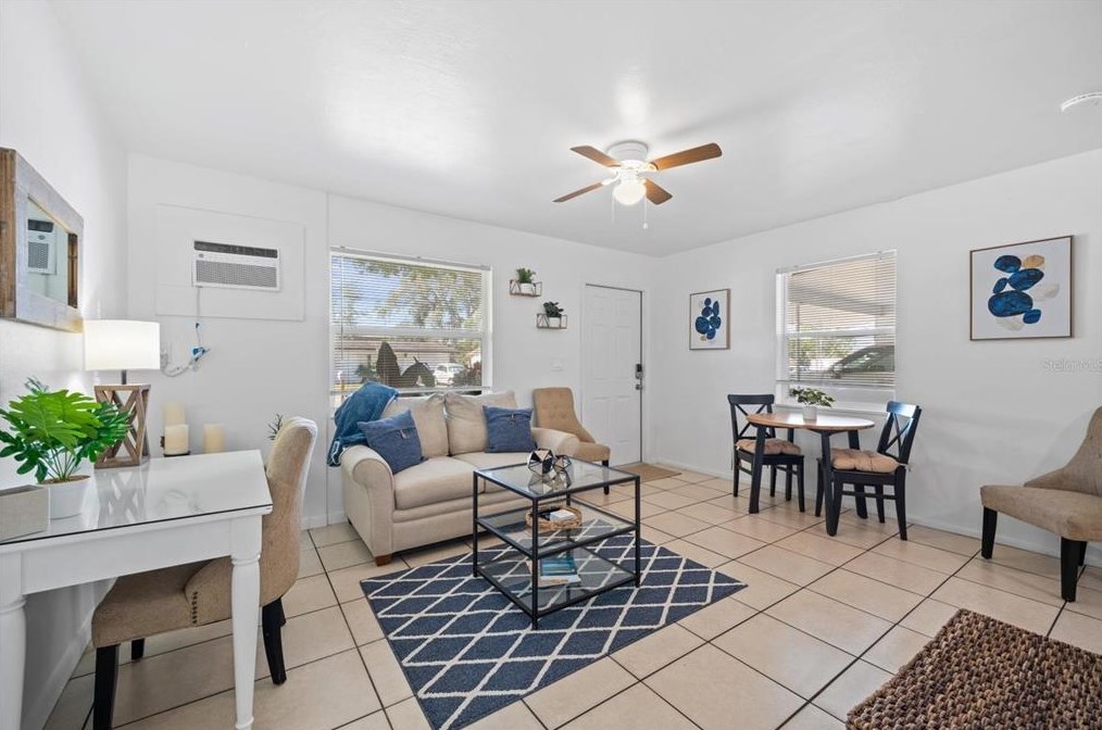 2043 Cass St, Sarasota FL  34231-7020 exterior