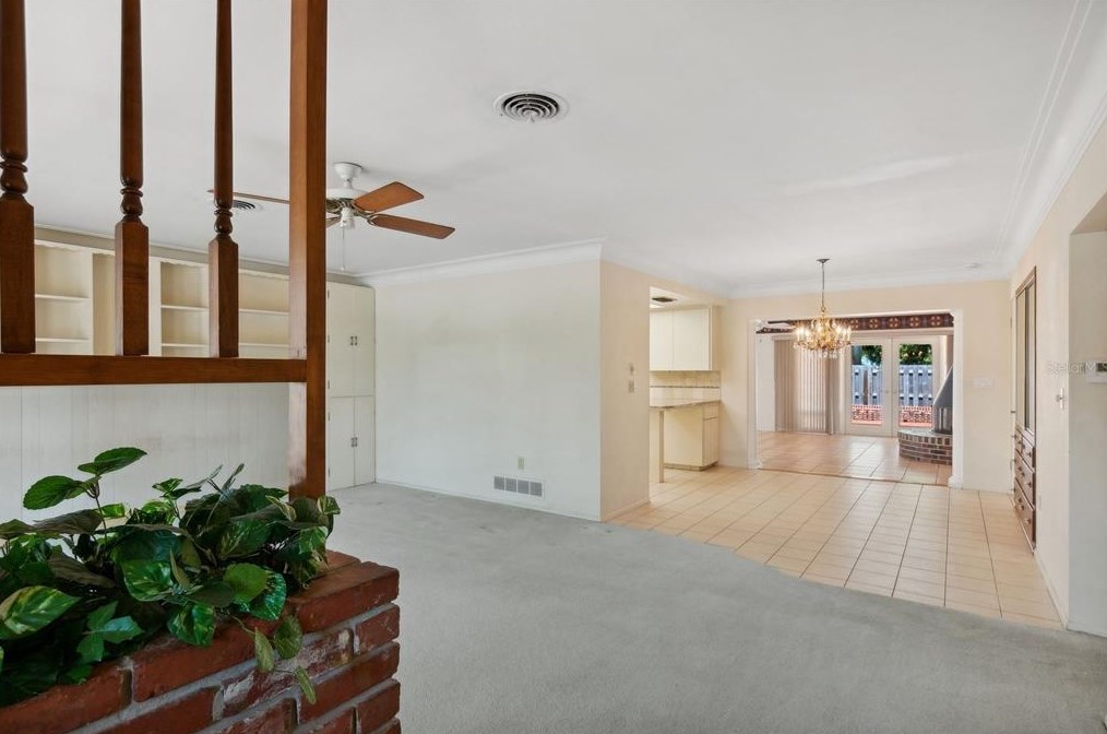 3300 Duncan Ave, Sarasota FL 34239-6605 exterior