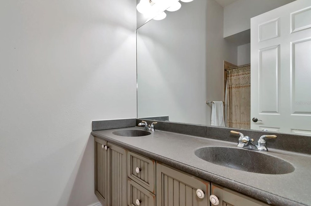 4782 Mainsail Dr, Bradenton FL  34208-9409 exterior