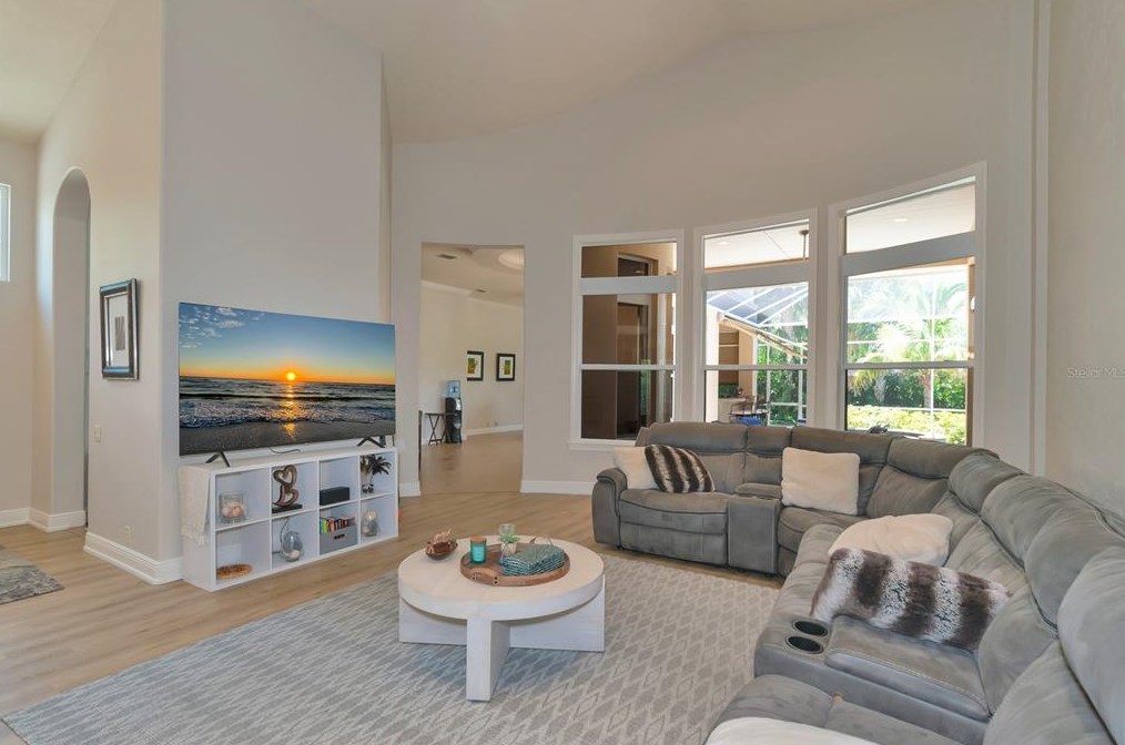 4782 Mainsail Dr, Bradenton FL  34208-9409 exterior